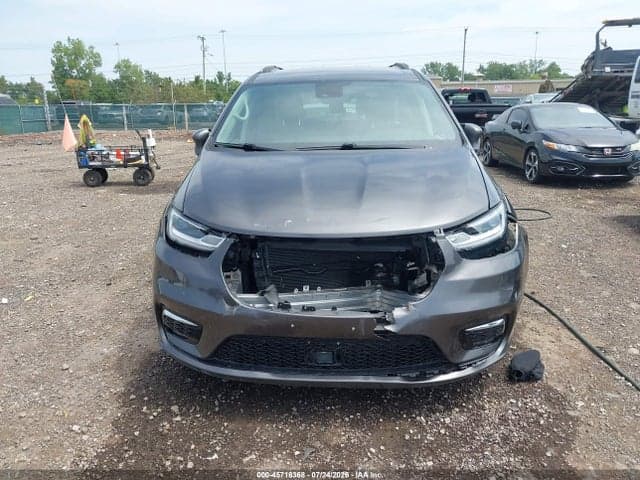 2021 CHRYSLER PACIFICA TOURING L 13