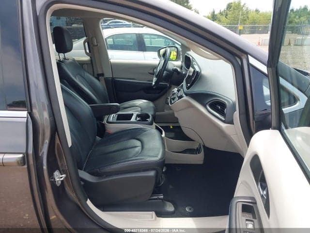 2021 CHRYSLER PACIFICA TOURING L 5