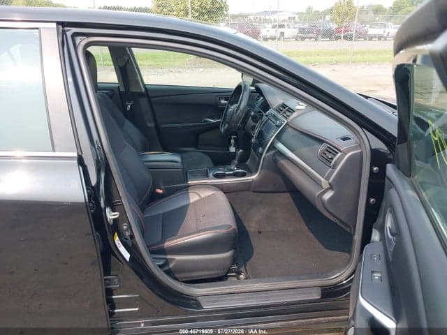 2017 TOYOTA CAMRY SE 5