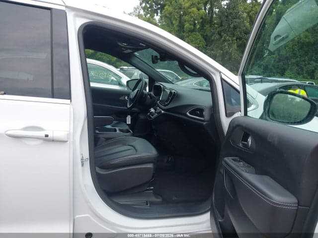 2025 CHRYSLER PACIFICA SELECT 5