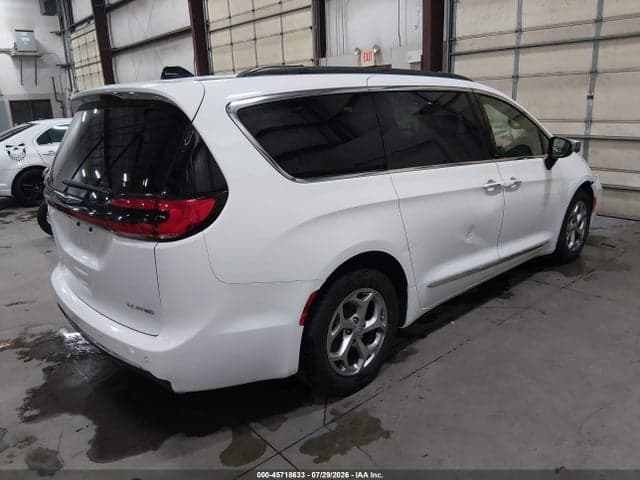 2023 CHRYSLER PACIFICA LIMITED 4
