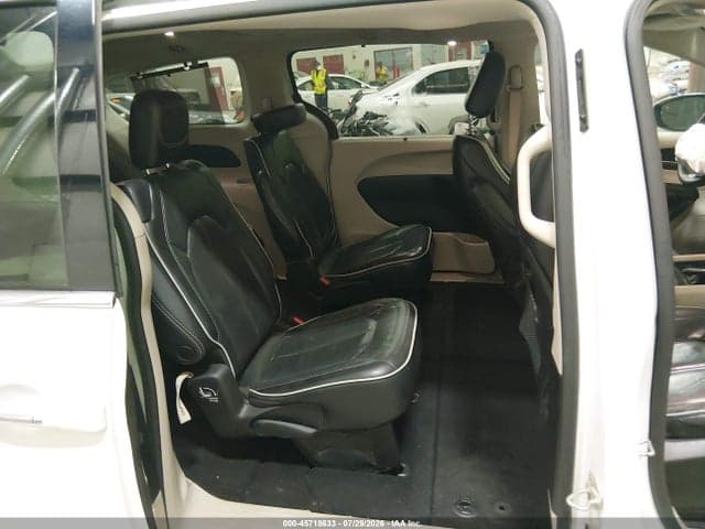 2023 CHRYSLER PACIFICA LIMITED 8