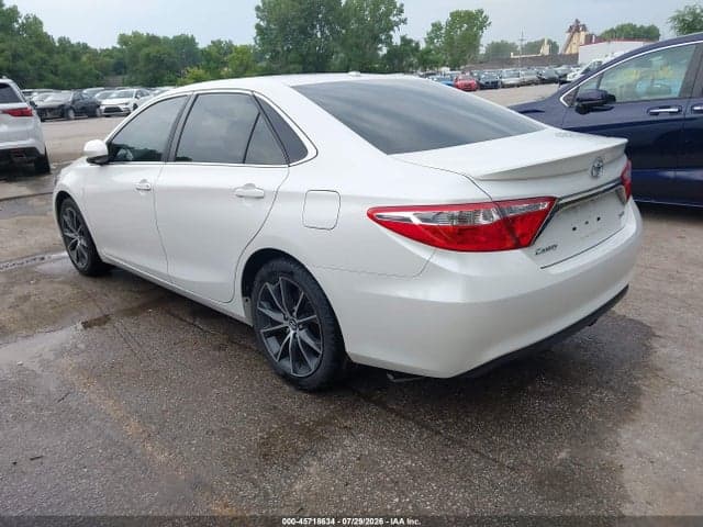2017 TOYOTA CAMRY XSE 3