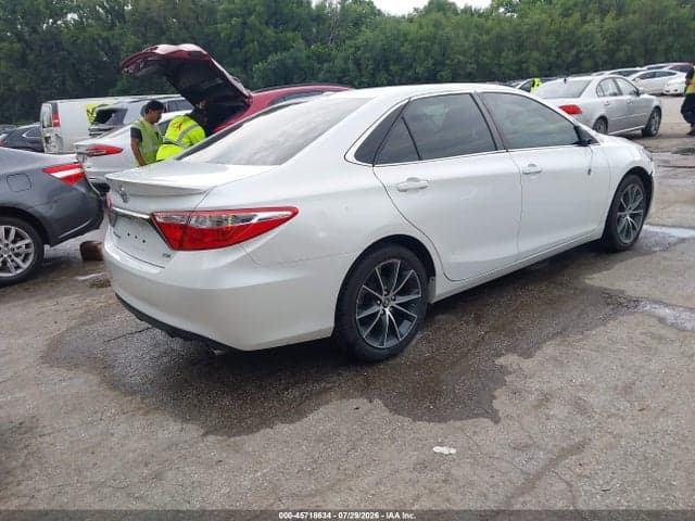 2017 TOYOTA CAMRY XSE 4