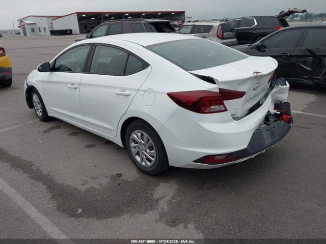 2020 HYUNDAI ELANTRA SE 3
