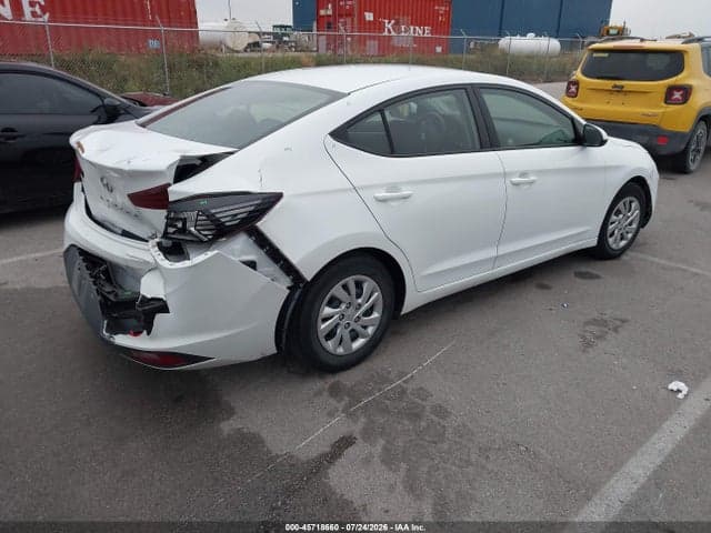 2020 HYUNDAI ELANTRA SE 4