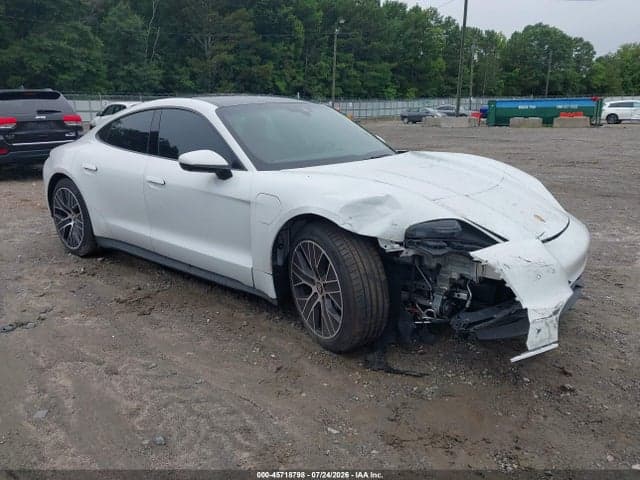 2021 PORSCHE TAYCAN 1