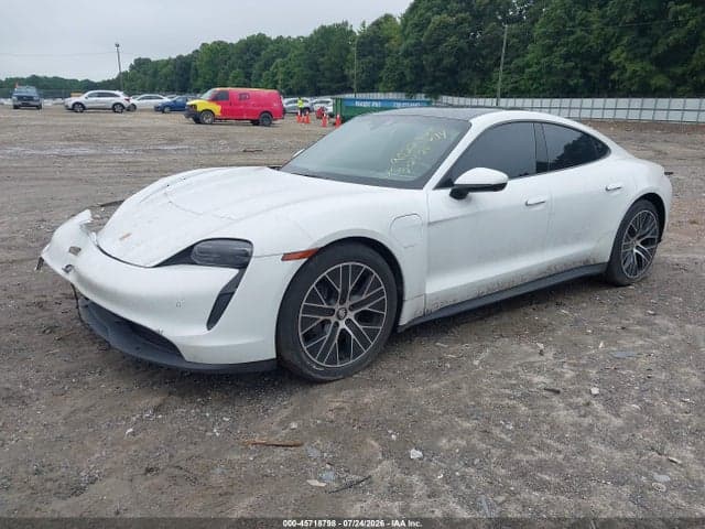 2021 PORSCHE TAYCAN 2