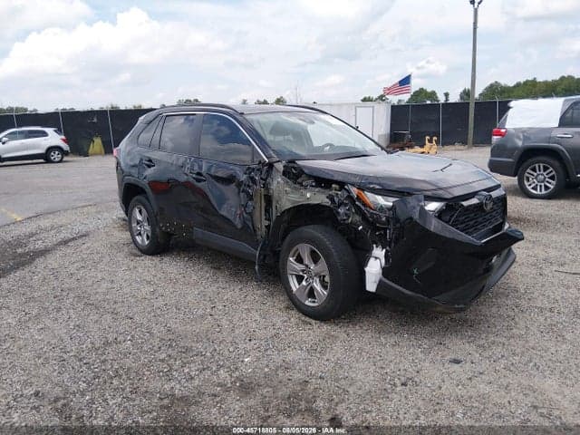 2023 TOYOTA RAV4 XLE 1