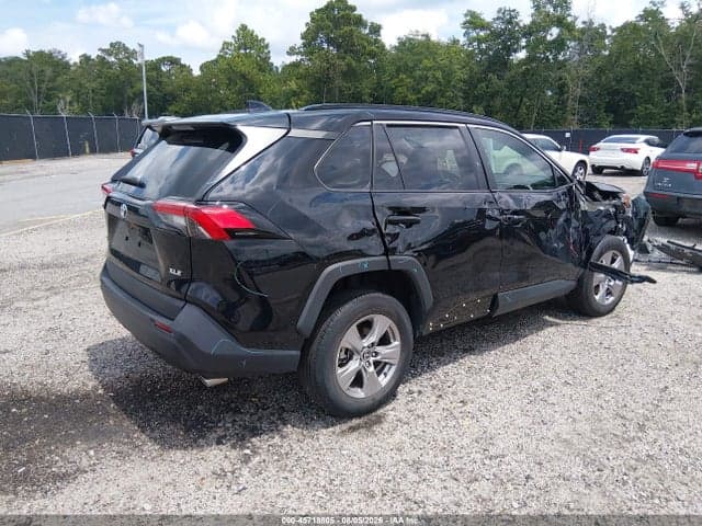 2023 TOYOTA RAV4 XLE 4