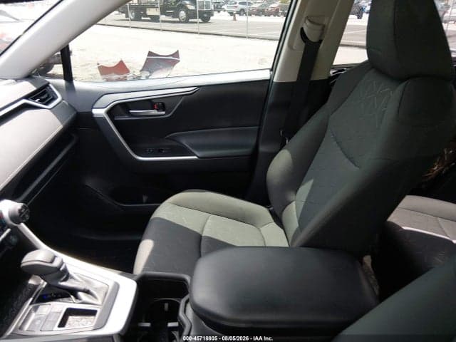 2023 TOYOTA RAV4 XLE 5