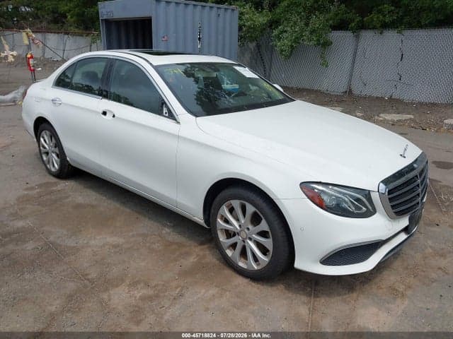 2017 MERCEDES-BENZ E 300 4MATIC 1