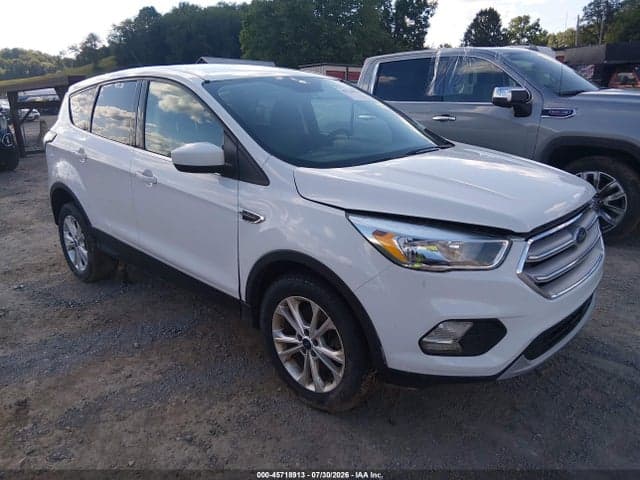 2017 FORD ESCAPE SE 1