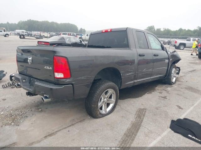 2017 RAM 1500 EXPRESS 4X4 6'4 BOX 4