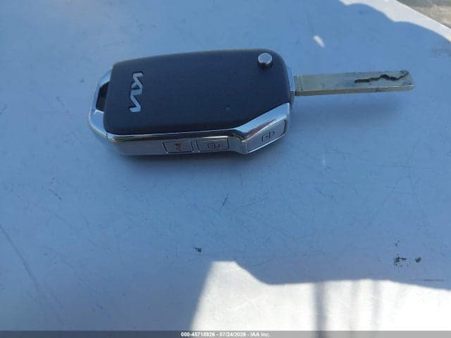 2025 KIA SOUL LX 11