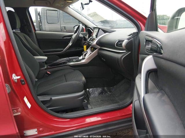 2019 MITSUBISHI ECLIPSE CROSS ES 5