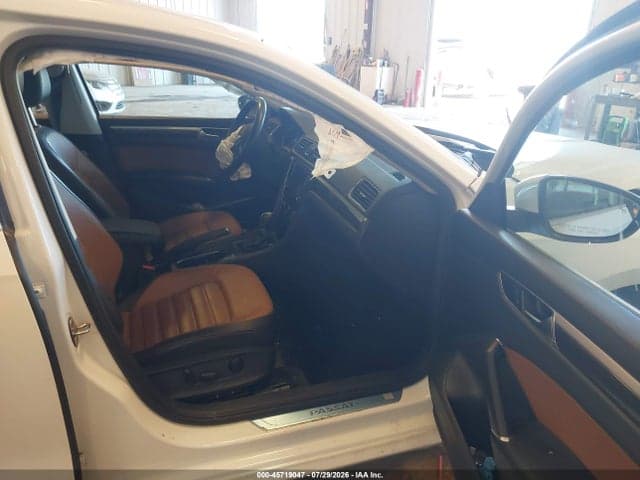 2018 VOLKSWAGEN PASSAT 2.0T SEL PREMIUM 5