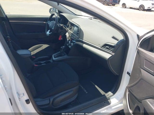 2019 HYUNDAI ELANTRA SE 5