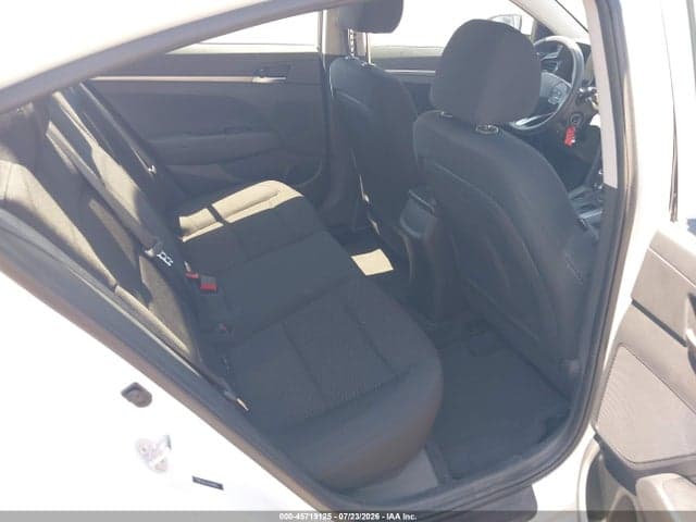 2019 HYUNDAI ELANTRA SE 8