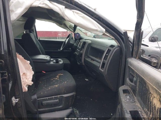 2018 RAM 1500 EXPRESS 4X4 6'4 BOX 5