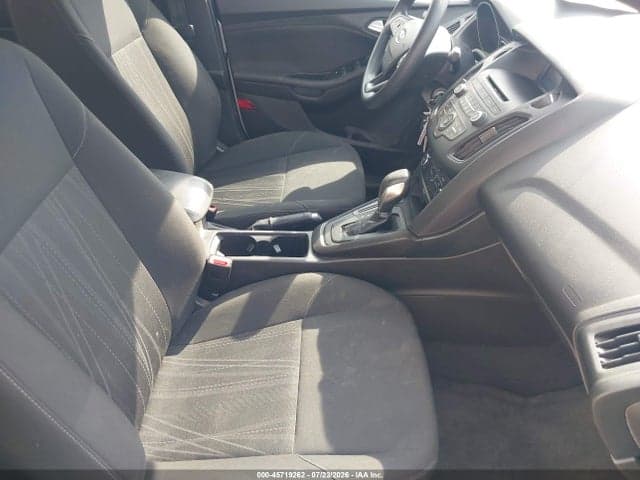 2017 FORD FOCUS SE 5