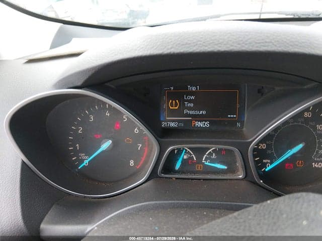 2017 FORD ESCAPE SE 7