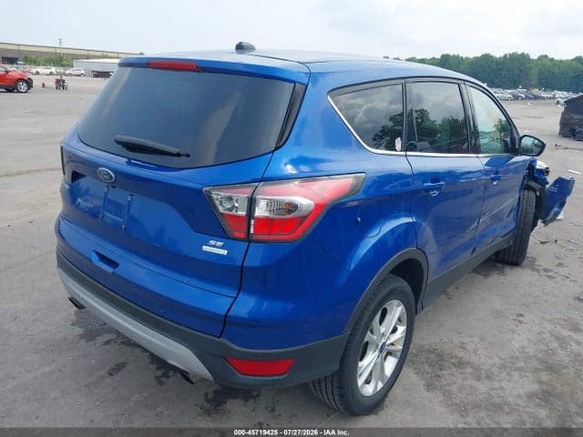 2017 FORD ESCAPE SE 4