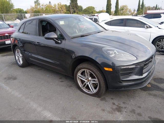 2024 PORSCHE MACAN T 1