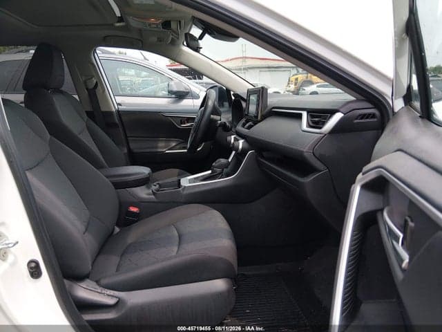 2021 TOYOTA RAV4 XLE 5