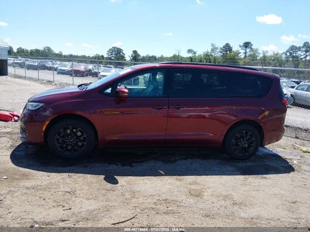 2021 CHRYSLER PACIFICA LIMITED AWD 14