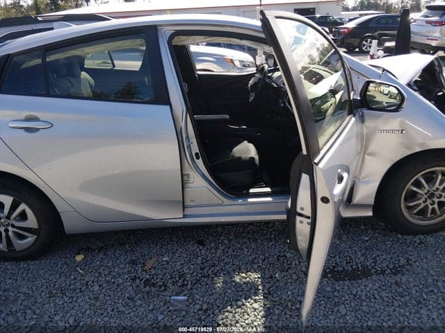 2018 TOYOTA PRIUS TWO 5