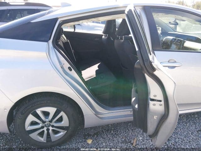 2018 TOYOTA PRIUS TWO 8