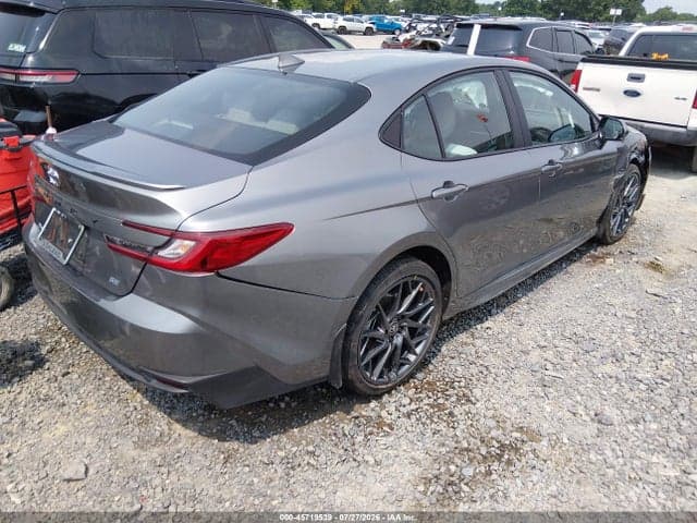 2026 TOYOTA CAMRY SE 4