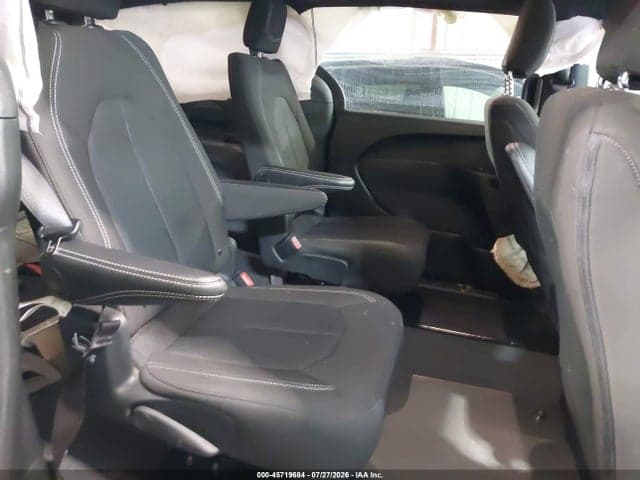 2024 CHRYSLER PACIFICA TOURING 8