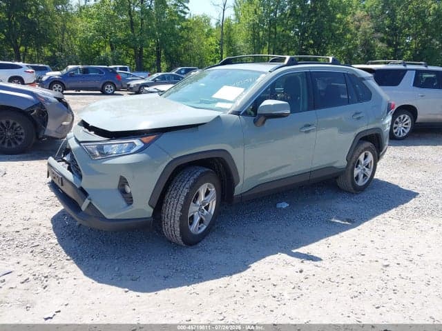 2021 TOYOTA RAV4 XLE 2