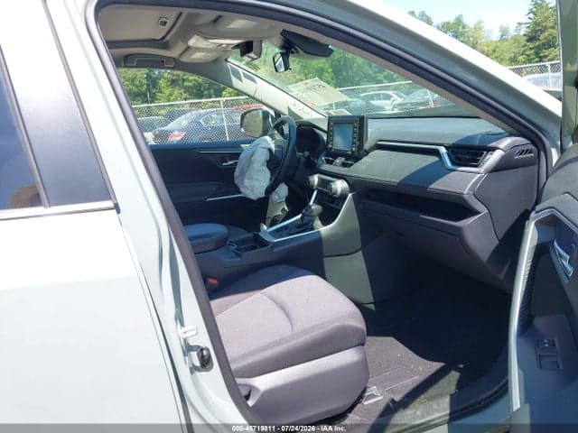 2021 TOYOTA RAV4 XLE 5