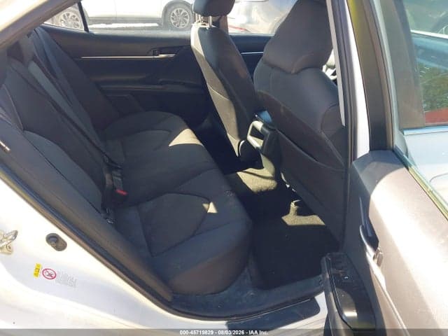 2018 TOYOTA CAMRY LE 8