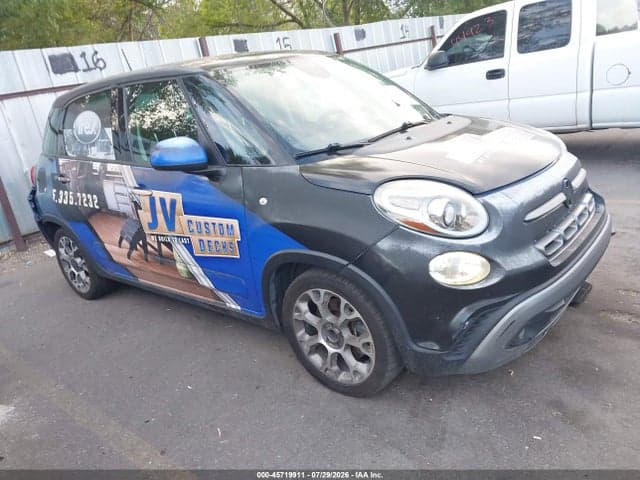 2018 FIAT 500L TREKKING 1