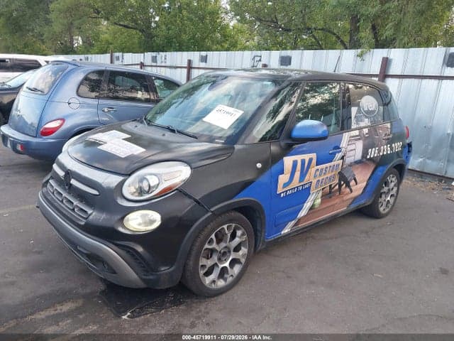 2018 FIAT 500L TREKKING 2