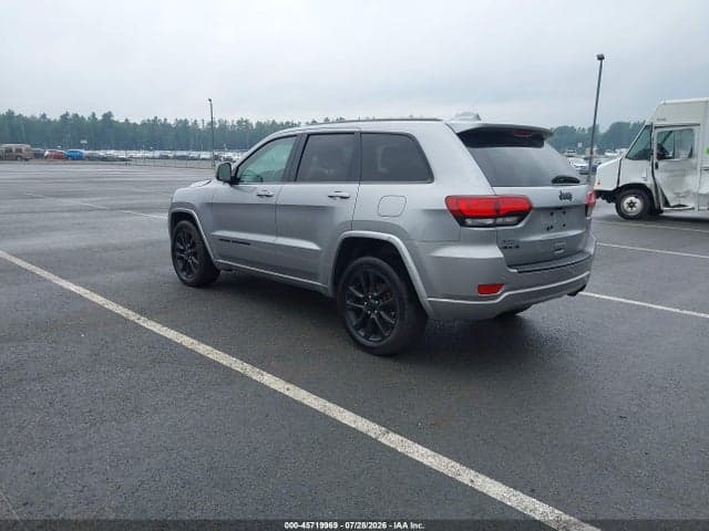 2017 JEEP GRAND CHEROKEE ALTITUDE 3