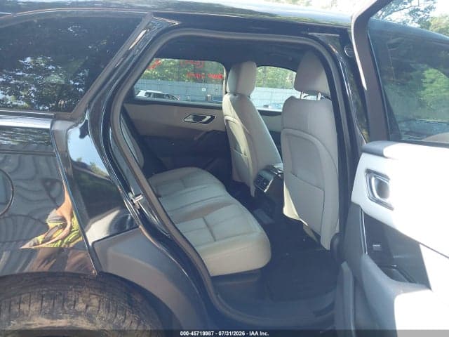 2024 LAND ROVER RANGE ROVER VELAR P250 DYNAMIC SE 8