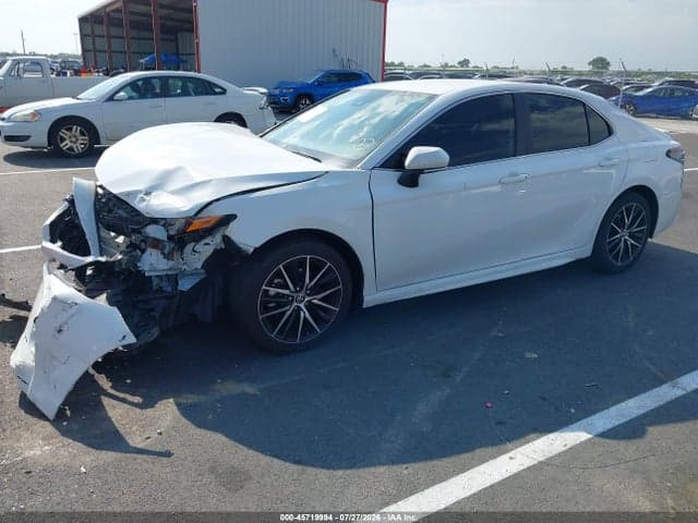 2023 TOYOTA CAMRY SE 2