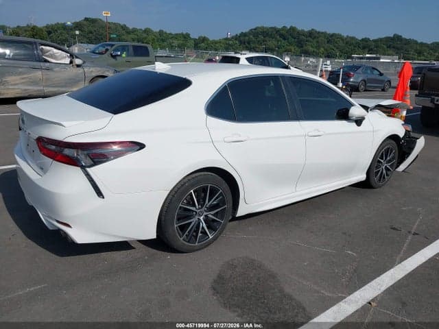 2023 TOYOTA CAMRY SE 4