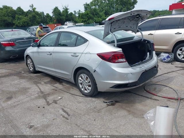 2019 HYUNDAI ELANTRA SE 3