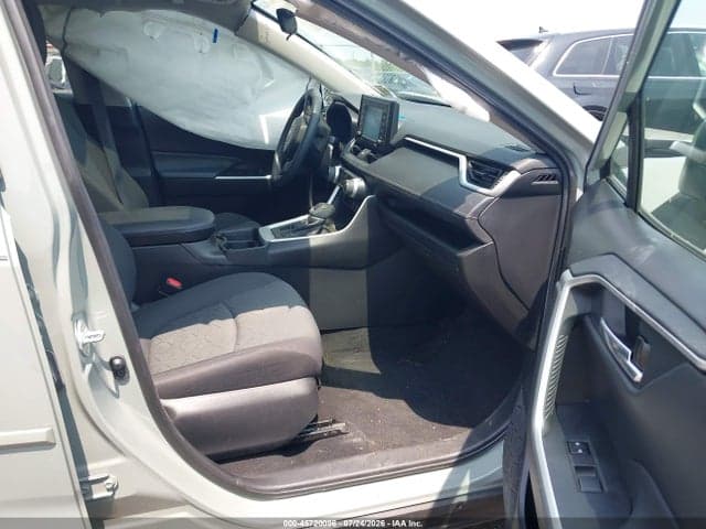 2021 TOYOTA RAV4 XLE 5