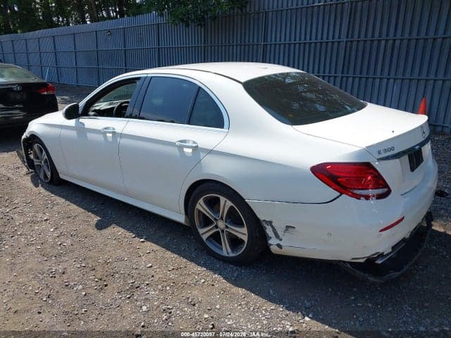 2017 MERCEDES-BENZ E 300 4MATIC 3