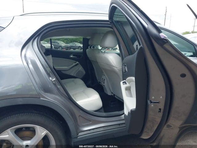 2020 MERCEDES-BENZ GLA 250 8