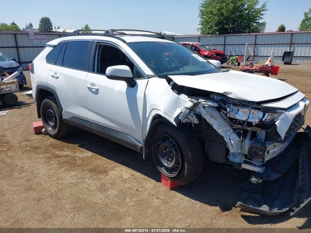 2020 TOYOTA RAV4 LE 1