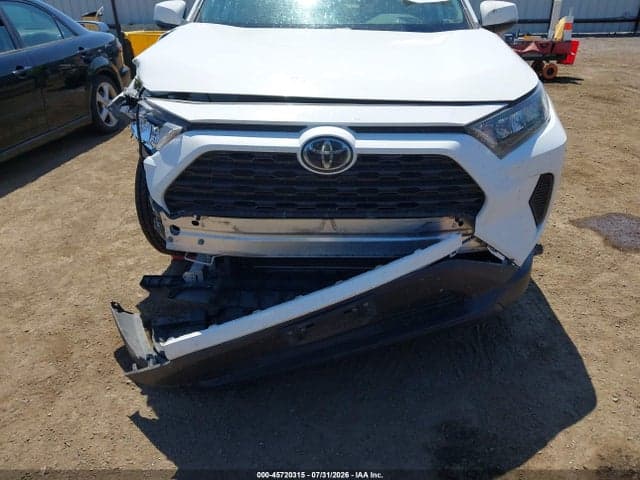 2020 TOYOTA RAV4 LE 6