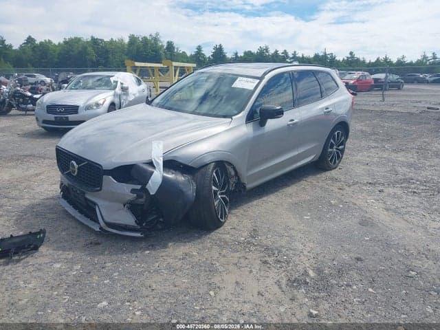 2023 VOLVO XC60 B5 PLUS DARK THEME 2
